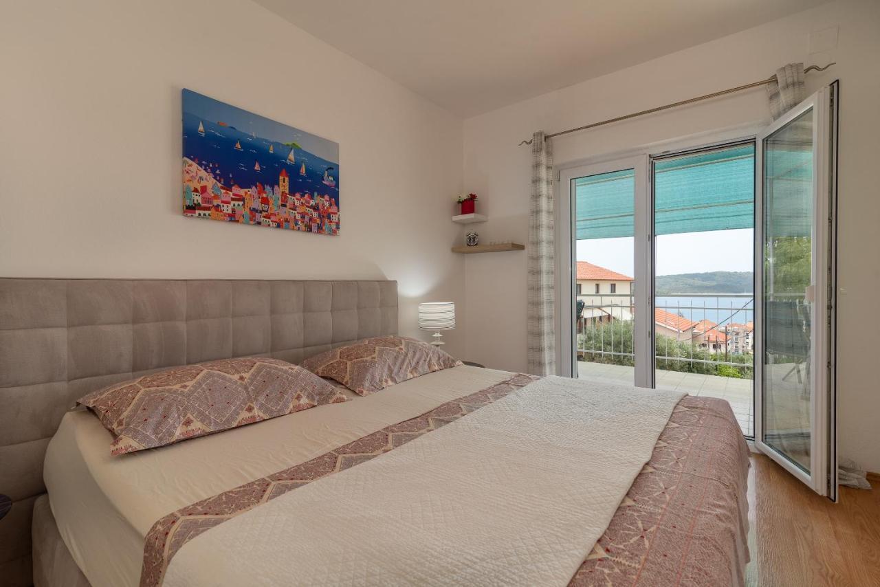 Apartments Fani Trogir Exterior photo