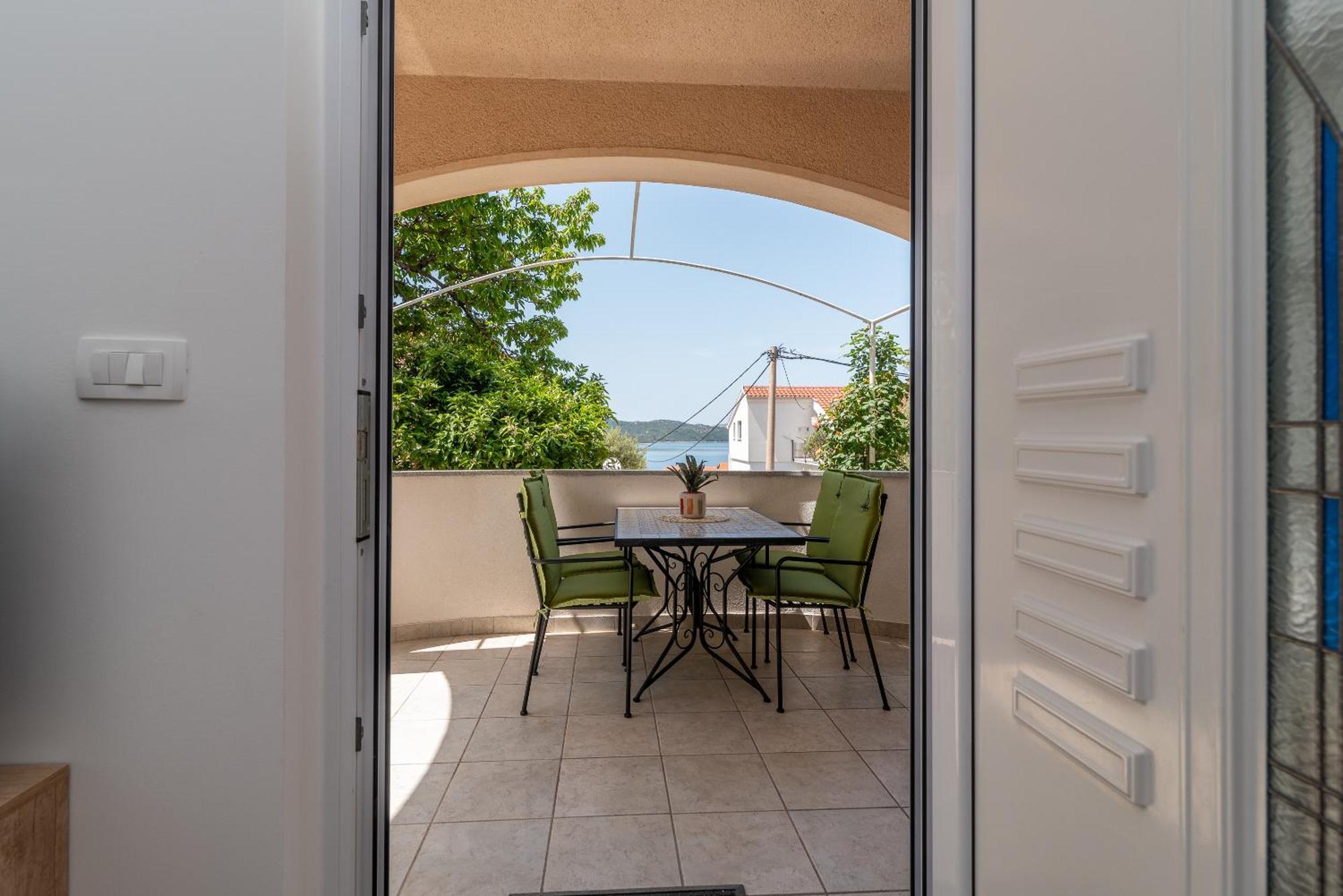Apartments Fani Trogir Exterior photo