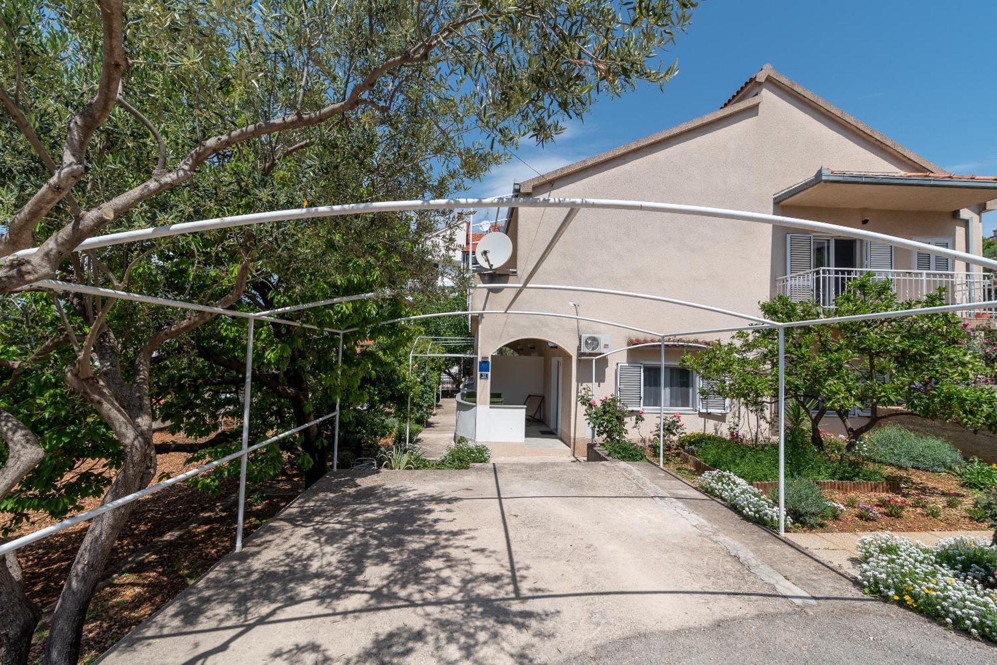 Apartments Fani Trogir Exterior photo